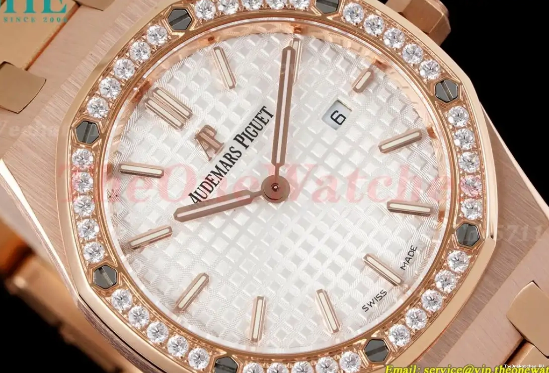 RG 8F Swiss Dial Oak Quartz 33mm  white Ladies RG Royal 0608